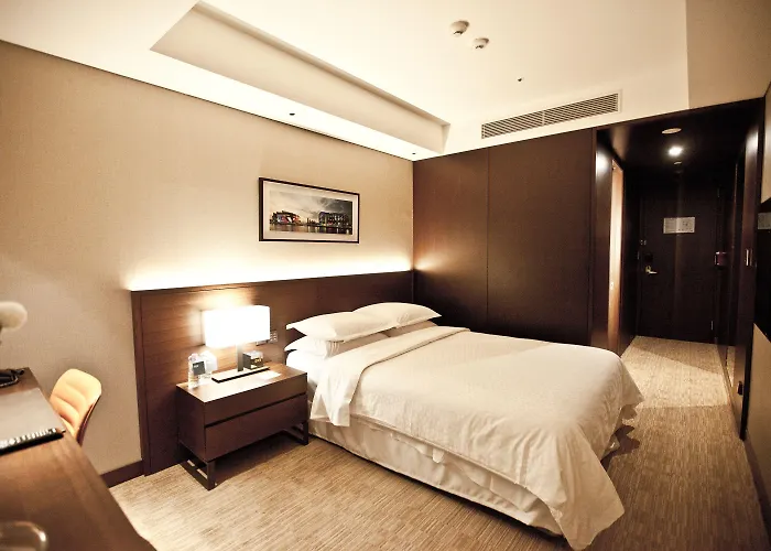 Four Points By Sheraton Josun, Station