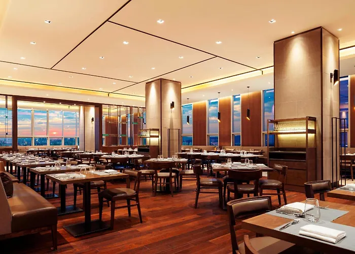 Four Points By Sheraton Josun, Station Hotel